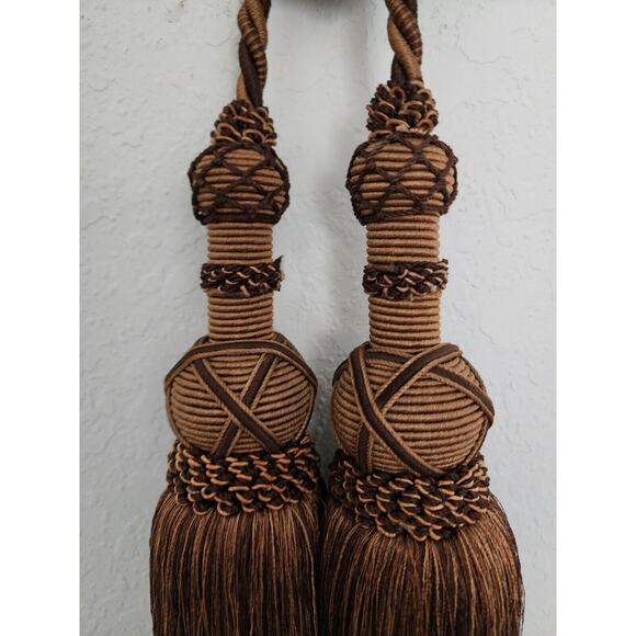 DRAPERY TASSEL-One Tassel Hanger-Two Tassels-Gold& Brown - Picture 10 of 16